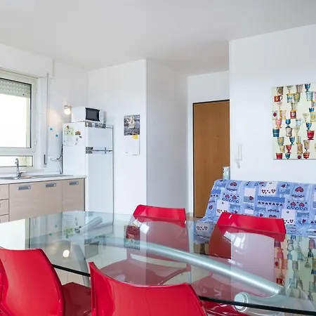 Casa Con Terrazzo In Centro Citta