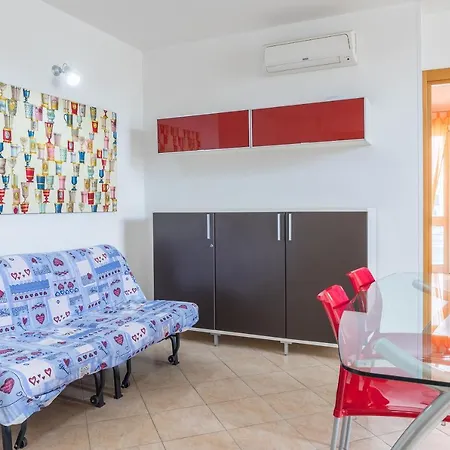 Casa Con Terrazzo In Centro Citta Ferienhaus *